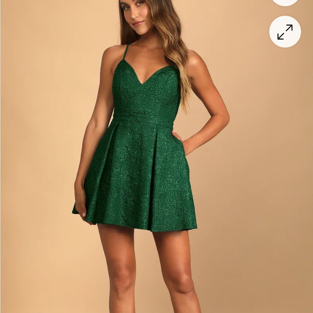 Elegant Green Sleeveless Dress